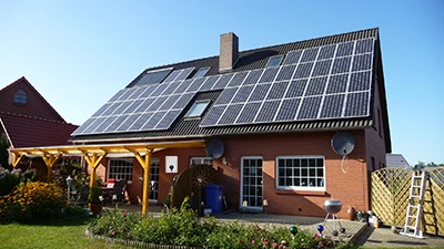 ¿Qué tipo de batería se usa para el almacenamiento de energía?